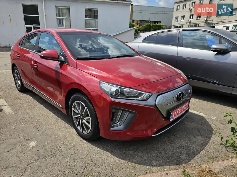 Лифтбек Hyundai Ioniq Electric 2021 в 