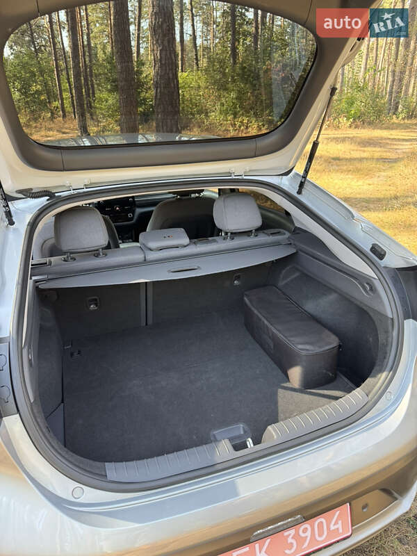 Лифтбек Hyundai Ioniq Electric 2020 в Чернигове