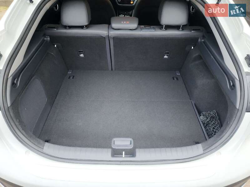 Лифтбек Hyundai Ioniq Electric 2019 в Нововолынске