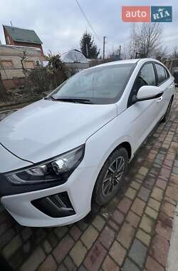 Лифтбек Hyundai Ioniq Electric 2021 в Днепре