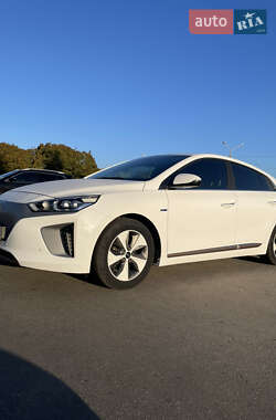 Лифтбек Hyundai Ioniq Electric 2017 в Сумах