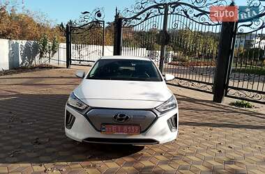 Ліфтбек Hyundai Ioniq Electric 2021 в Києві