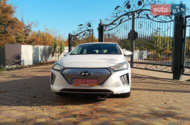 Ліфтбек Hyundai Ioniq Electric 2021 в Києві