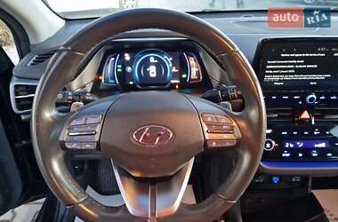 Ліфтбек Hyundai Ioniq Electric 2019 в 