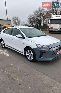 Ліфтбек Hyundai Ioniq Electric 2016 в Рівному