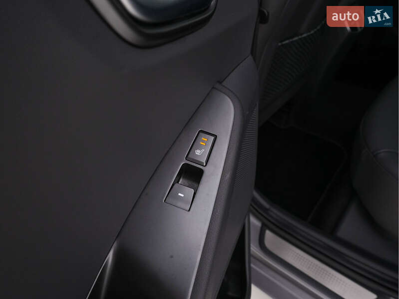 Лифтбек Hyundai Ioniq Electric 2019 в Виноградове фото 7 Лифтбек Hyundai Ioniq Electric 2019 в Виноградове