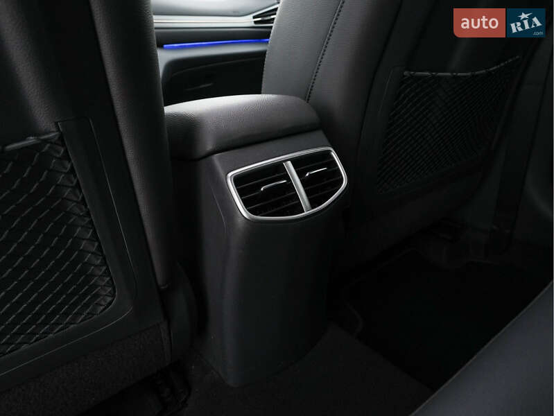 Лифтбек Hyundai Ioniq Electric 2019 в Виноградове фото 10 Лифтбек Hyundai Ioniq Electric 2019 в Виноградове