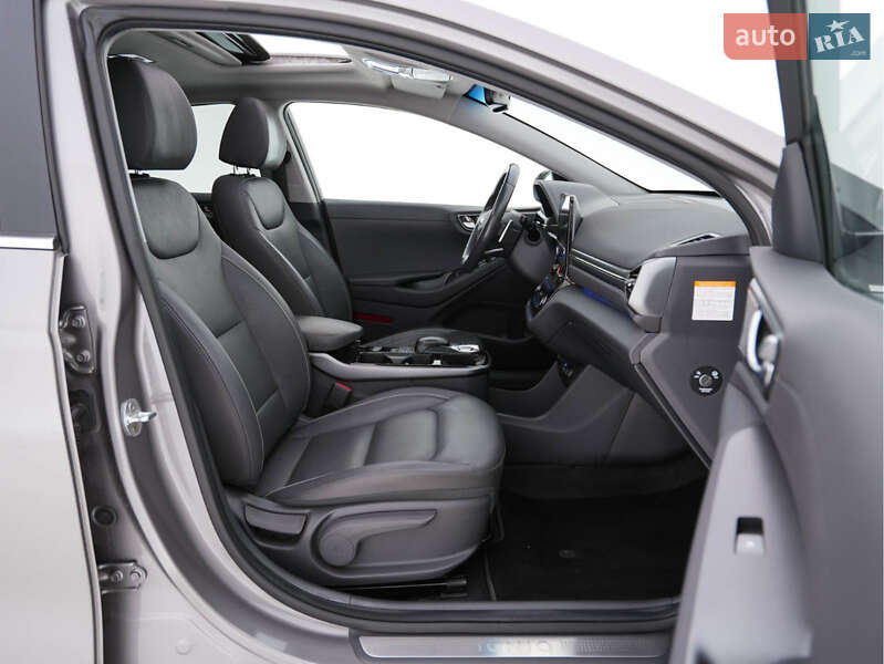 Лифтбек Hyundai Ioniq Electric 2019 в Виноградове фото 23 Лифтбек Hyundai Ioniq Electric 2019 в Виноградове