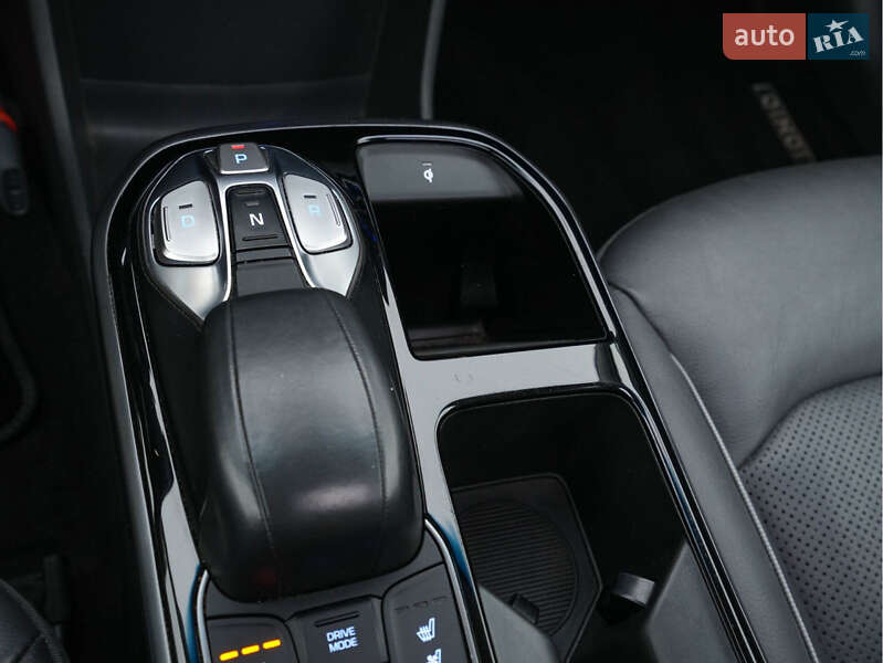 Лифтбек Hyundai Ioniq Electric 2019 в Виноградове фото 25 Лифтбек Hyundai Ioniq Electric 2019 в Виноградове