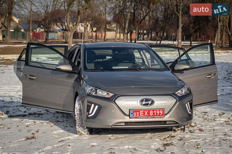 Лифтбек Hyundai Ioniq Electric 2021 в Житомире