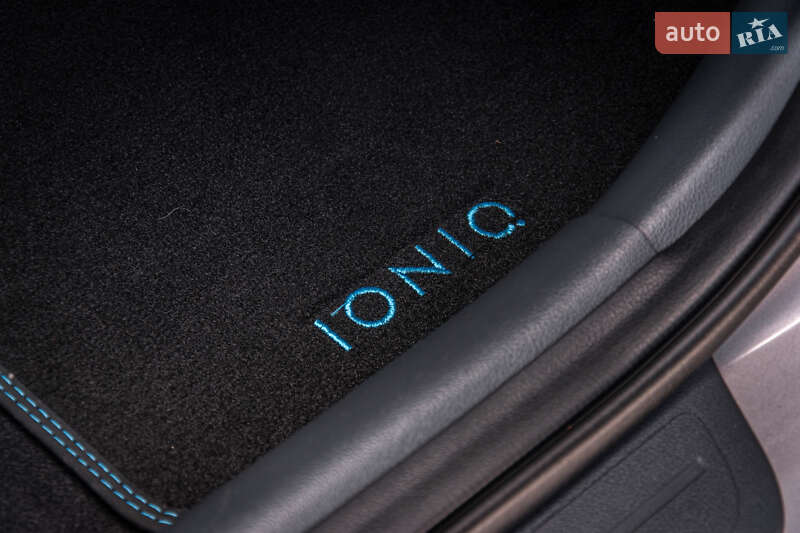 Лифтбек Hyundai Ioniq Electric 2021 в Житомире