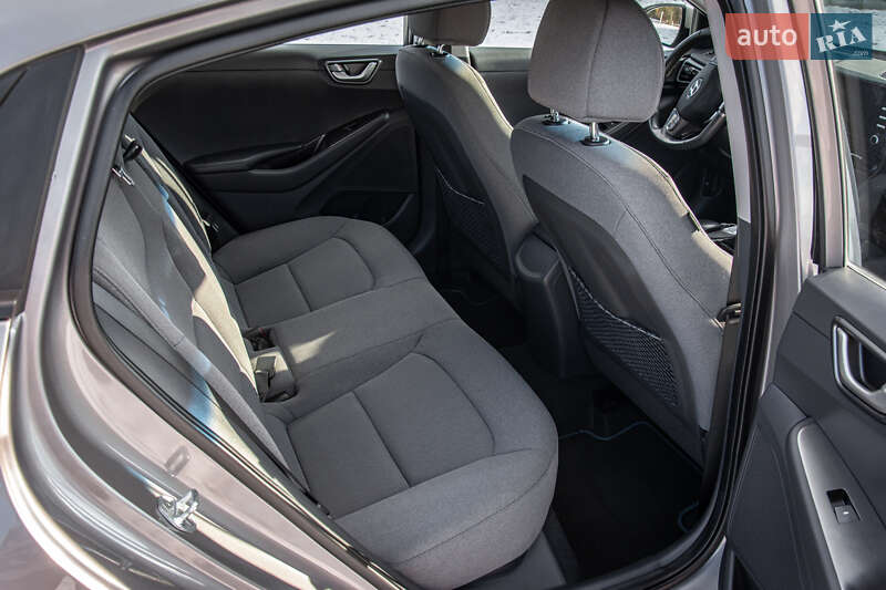Лифтбек Hyundai Ioniq Electric 2021 в Житомире