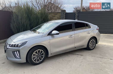 Лифтбек Hyundai Ioniq Electric 2019 в Прилуках