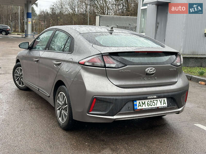 Лифтбек Hyundai Ioniq Electric 2021 в Житомире