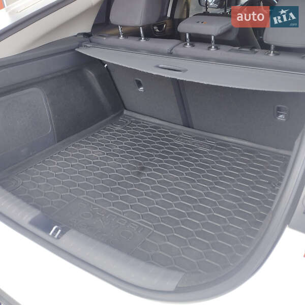 Лифтбек Hyundai Ioniq Electric 2019 в Киеве