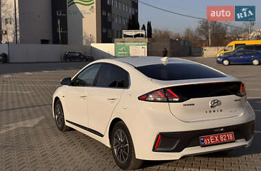 Лифтбек Hyundai Ioniq Electric 2019 в 