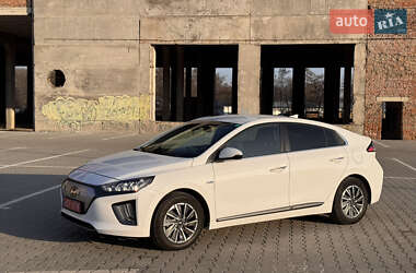 Лифтбек Hyundai Ioniq Electric 2019 в 