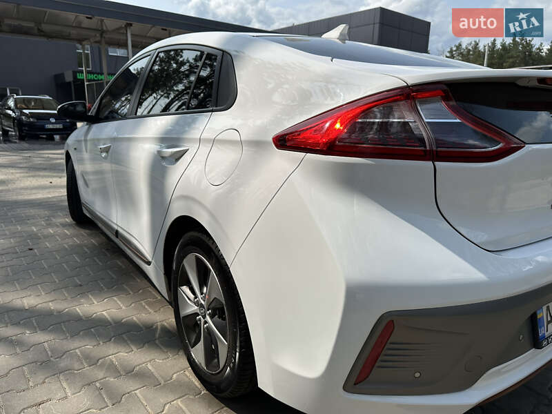 Ліфтбек Hyundai Ioniq Electric 2018 в Києві