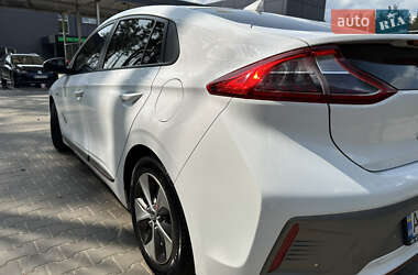 Лифтбек Hyundai Ioniq Electric 2018 в 