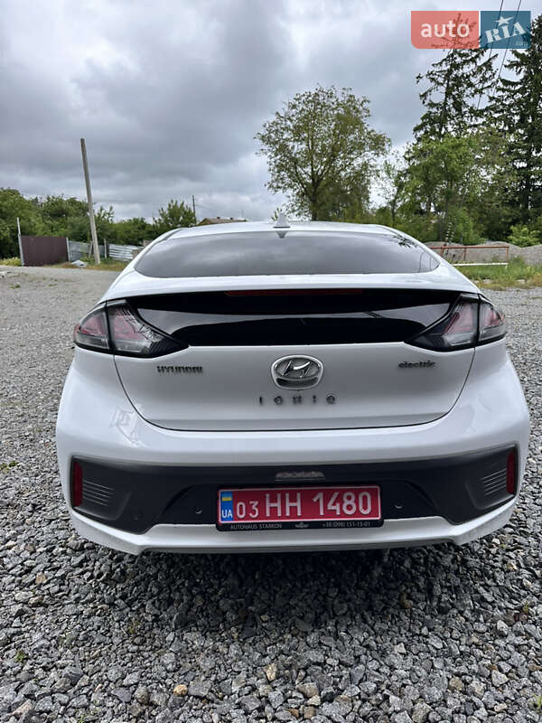 Лифтбек Hyundai Ioniq Electric 2020 в Хмельницком
