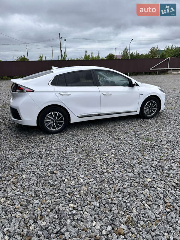 Лифтбек Hyundai Ioniq Electric 2020 в Хмельницком