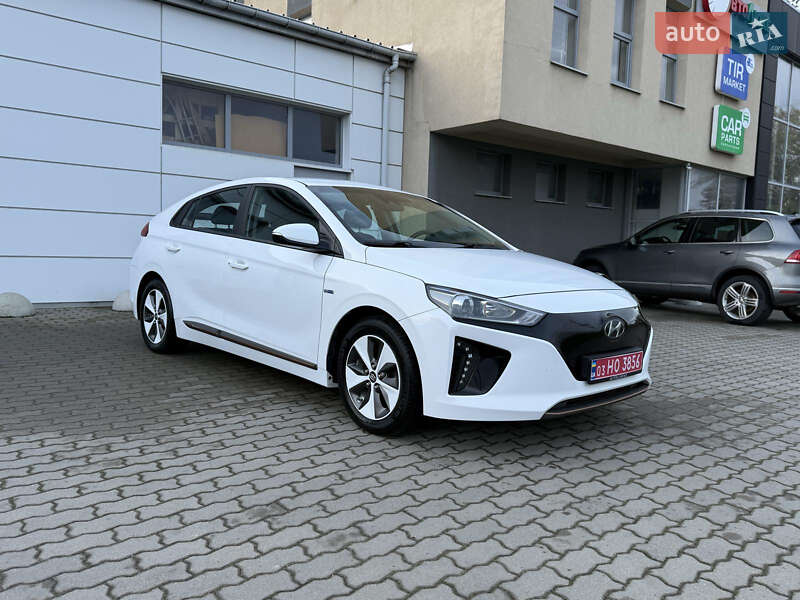 Лифтбек Hyundai Ioniq Electric 2018 в Радехове
