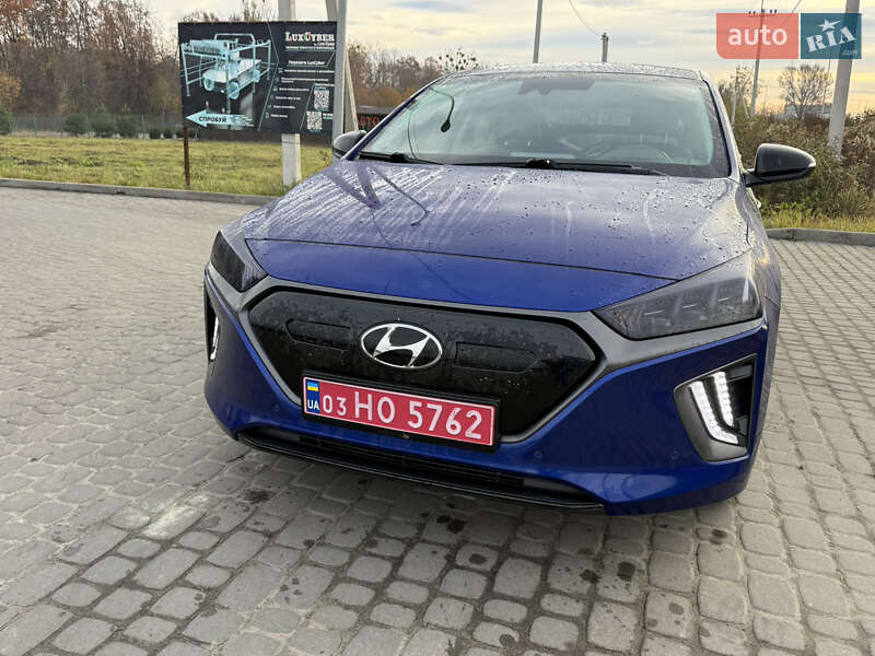 Ліфтбек Hyundai Ioniq Electric 2020 в Львові