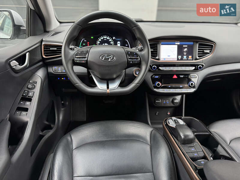 Лифтбек Hyundai Ioniq Electric 2017 в Тернополе фото 5 Лифтбек Hyundai Ioniq Electric 2017 в Тернополе