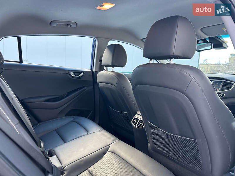 Лифтбек Hyundai Ioniq Electric 2019 в Виннице фото 14 Лифтбек Hyundai Ioniq Electric 2019 в Виннице