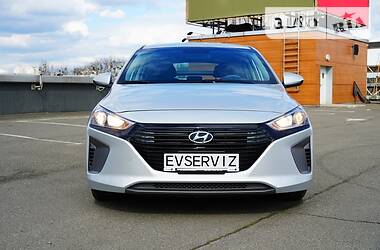 Хэтчбек Hyundai Ioniq 2017 в Киеве