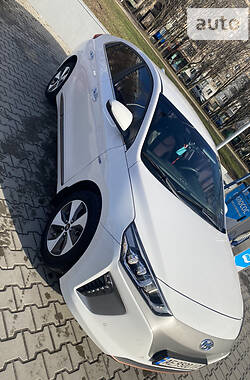 Седан Hyundai Ioniq 2018 в Кривом Роге