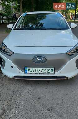 Седан Hyundai Ioniq 2019 в Киеве