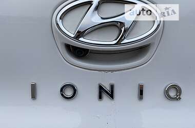 Лифтбек Hyundai Ioniq 2017 в Кривом Роге