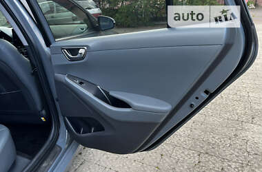 Ліфтбек Hyundai Ioniq 2021 в 