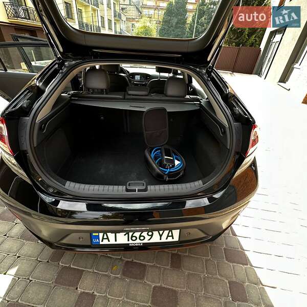 Хетчбек Hyundai Ioniq 2016 в Коломиї