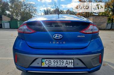 Хетчбек Hyundai Ioniq 2016 в Києві