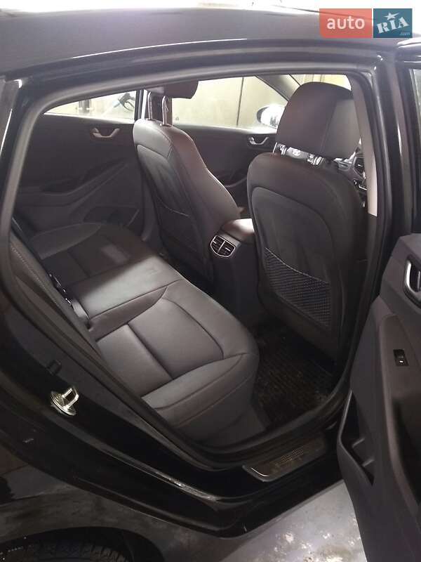 Хэтчбек Hyundai Ioniq 2017 в Каменском фото 5 Хэтчбек Hyundai Ioniq 2017 в Каменском