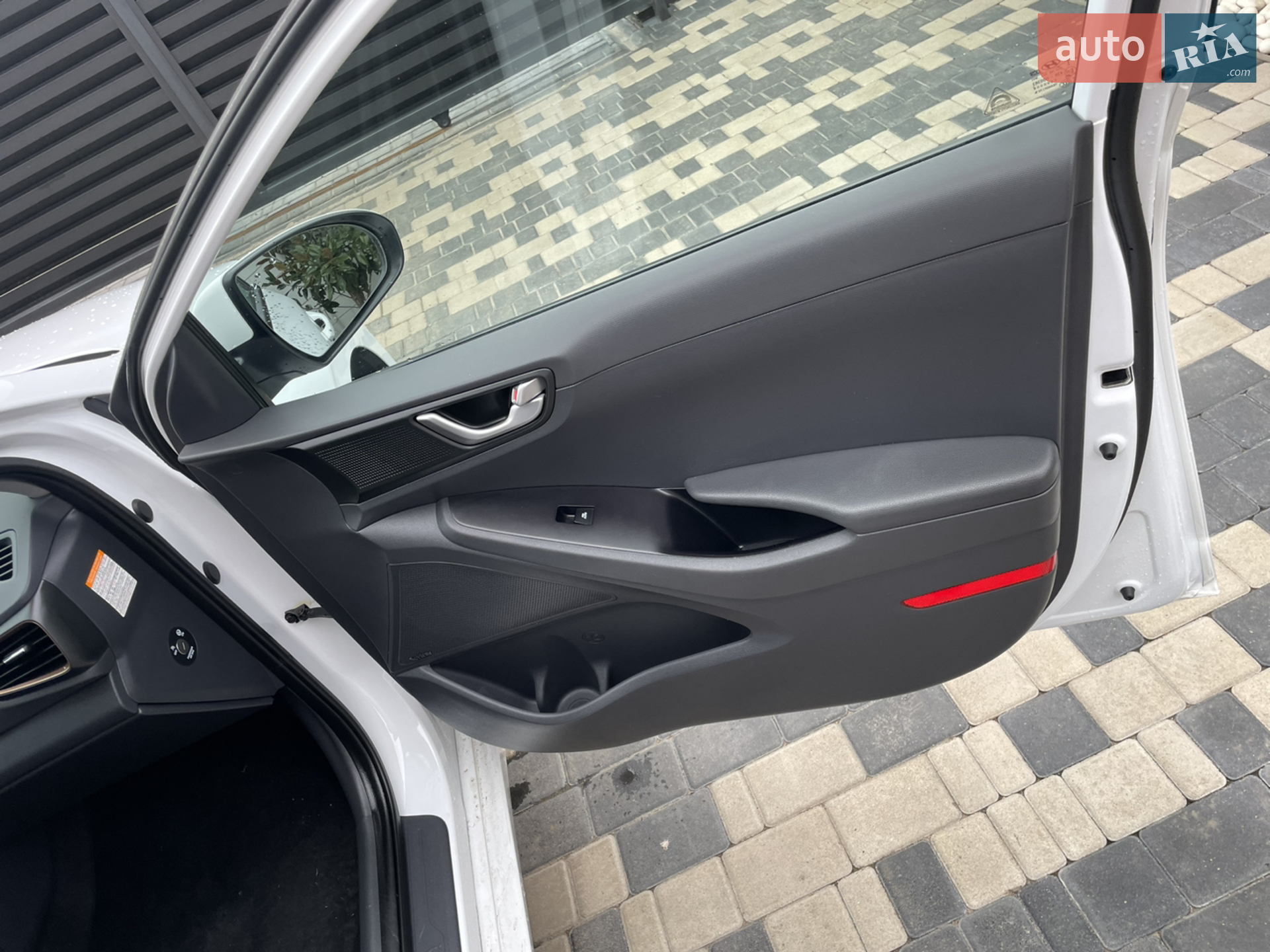 2017 Hyundai IONIQ - мініатюра 24