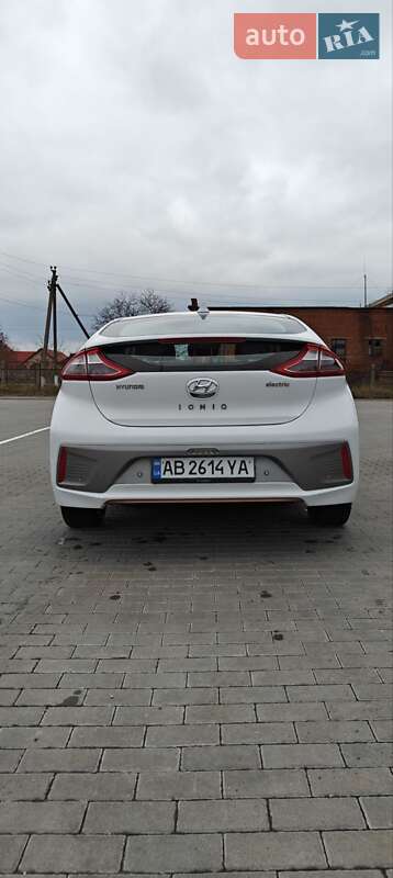 Хетчбек Hyundai Ioniq 2017 в Бершаді