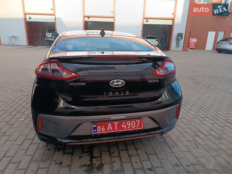 Хетчбек Hyundai Ioniq 2018 в Києві