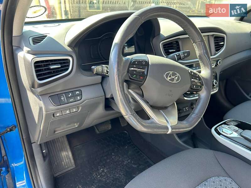Хэтчбек Hyundai Ioniq 2017 в Одессе