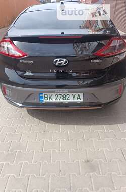 Хэтчбек Hyundai Ioniq 2018 в Ровно