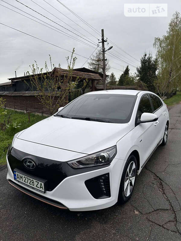 Лифтбек Hyundai Ioniq 2018 в Житомире