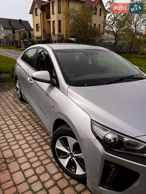 Хетчбек Hyundai Ioniq 2018 в Бродах