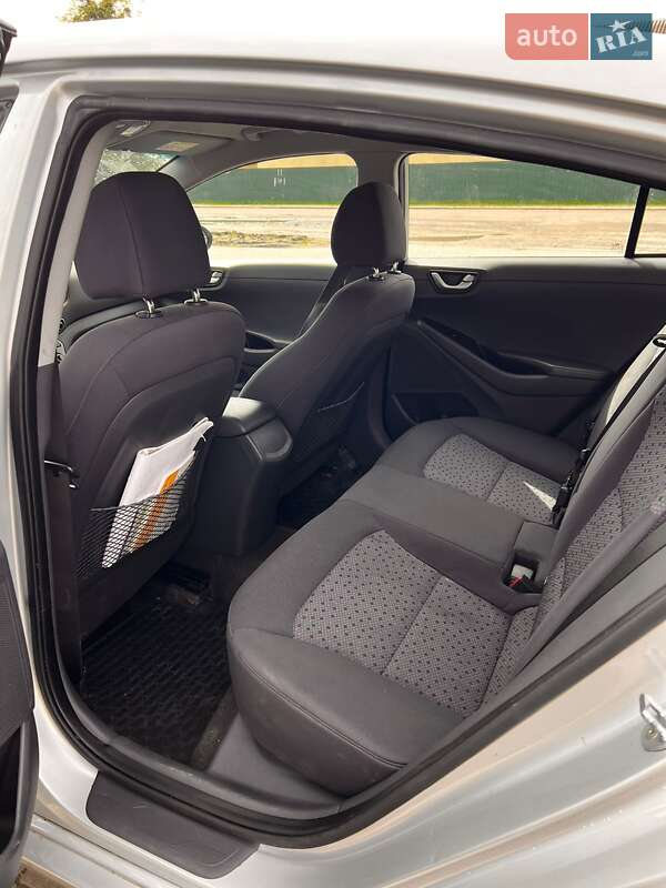 Хетчбек Hyundai Ioniq 2018 в Бродах