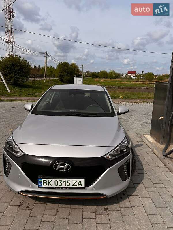 Хетчбек Hyundai Ioniq 2018 в Бродах