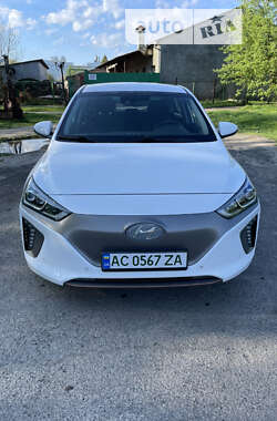 Хетчбек Hyundai Ioniq 2016 в Луцьку