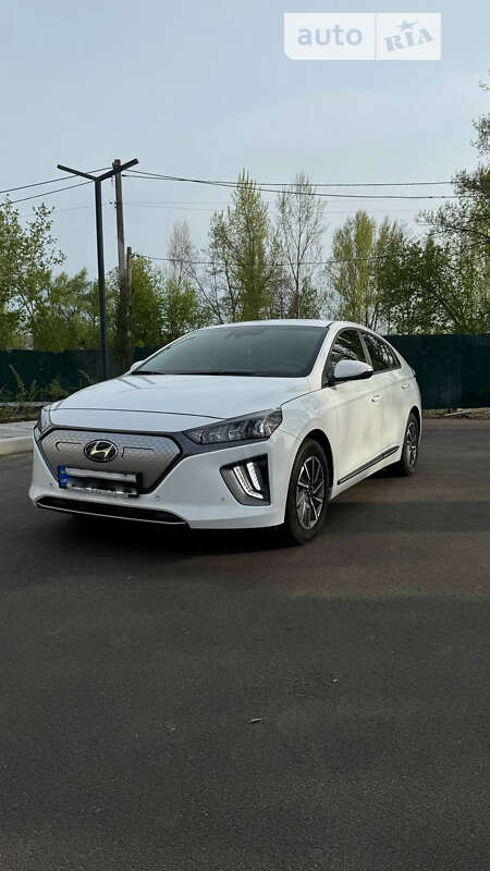 Лифтбек Hyundai Ioniq 2021 в Василькове