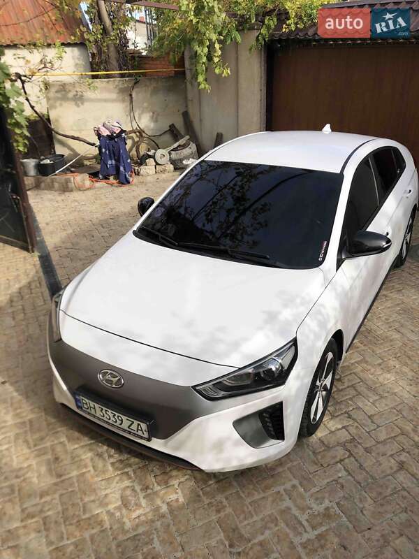 Хетчбек Hyundai Ioniq 2017 в Одесі