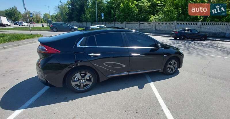 Хэтчбек Hyundai Ioniq 2016 в Виннице